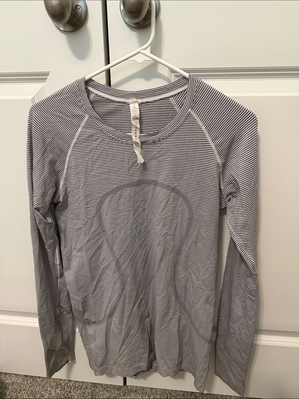 Women’s Lululemon Black & White Stripe Long-Sleeve Shirt